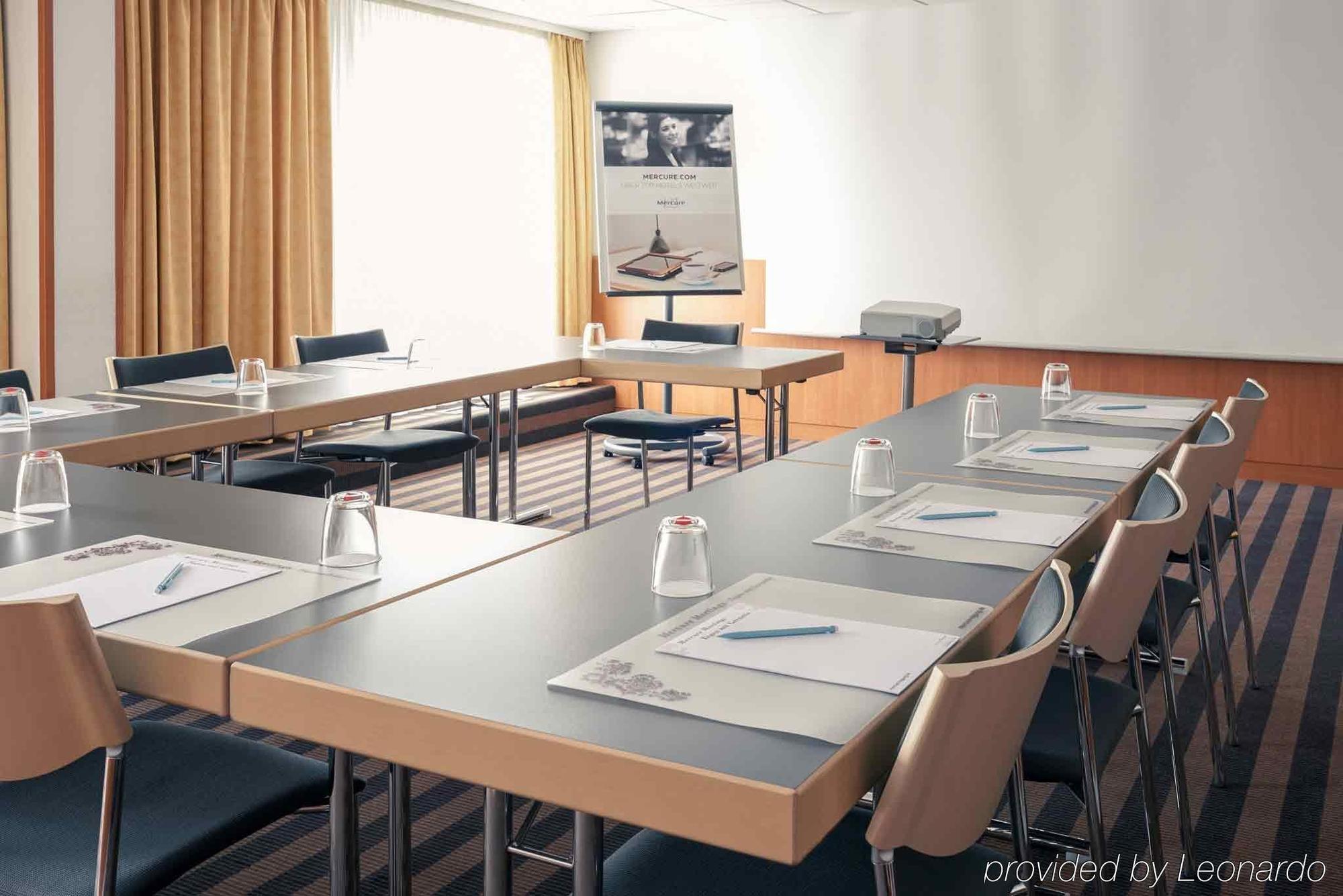 Mercure Airport Hotel Berlin Tegel Екстер'єр фото