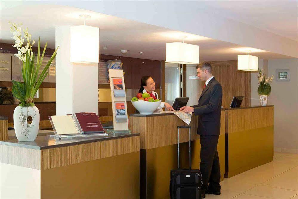 Mercure Airport Hotel Berlin Tegel Екстер'єр фото